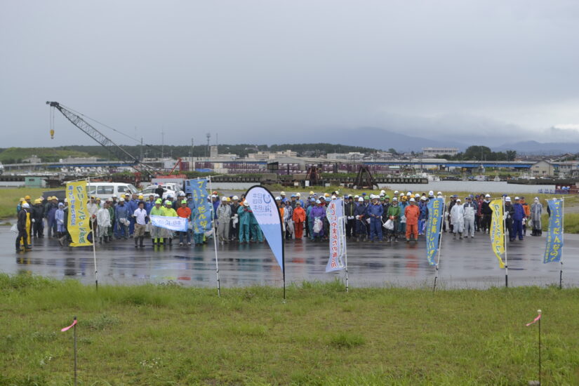 最上川河口右岸でゴミ拾い！~海でつながるゴミ拾い~