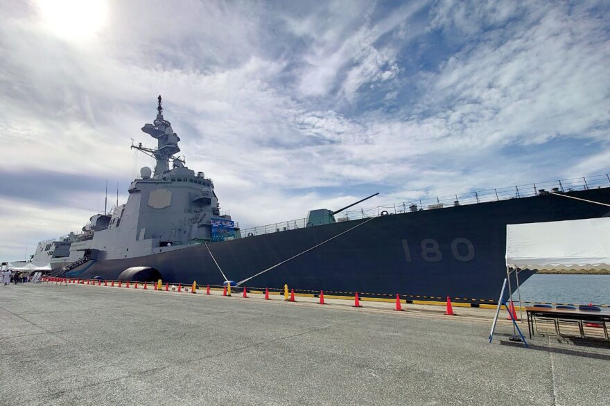 護衛艦「はぐろ」酒田に入港　20日午後2時まで一般公開