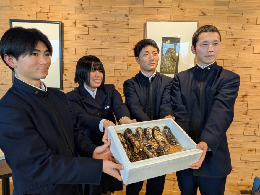 加茂水高生がマガキ養殖に成功！加茂港とレインボービーチで「山形のカキ」に夢を託す