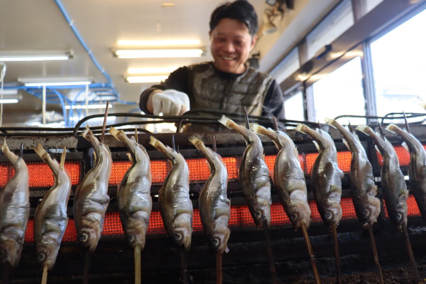 豊作と子孫繁栄を願う　鶴岡でハタハタの田楽作り 「大黒様のお歳夜」を彩る縁起物